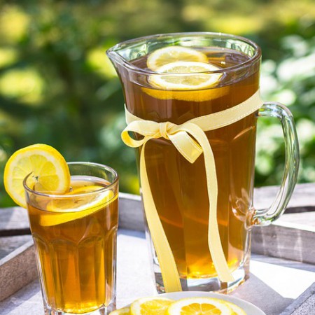 Herbata z cytryną czy bez? (Nie) zdrowe połączenie?